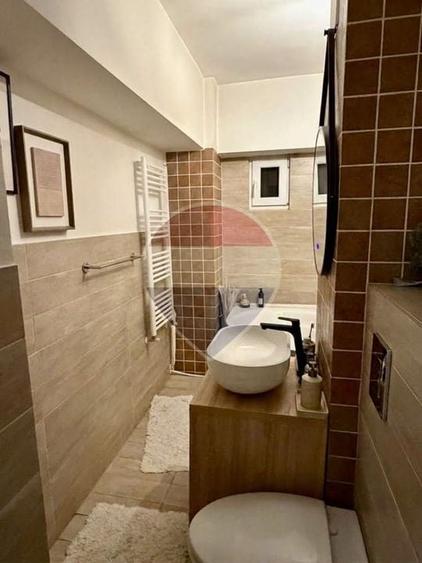 Apartament cu 3 camere decomandat în Brăilei