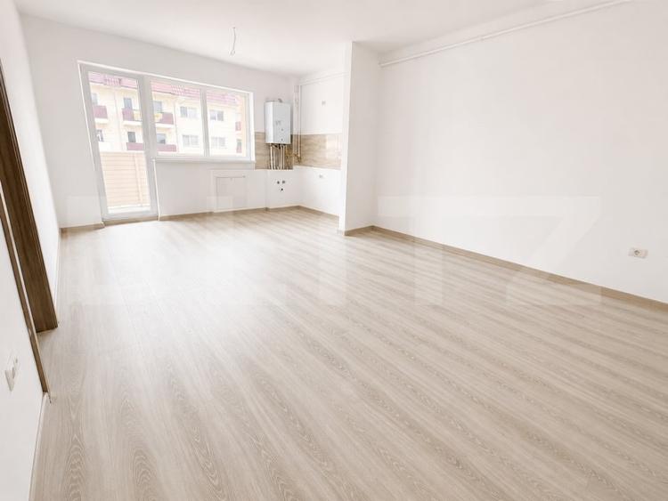 Apartament cu 2 camere semidecomandat, mobilat în Sânpetru