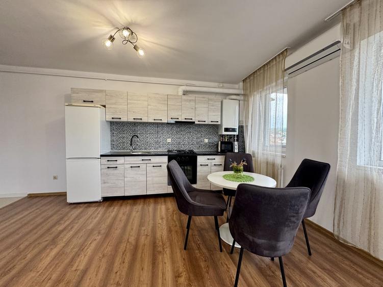 Apartament cu 3 camere semidecomandat, mobilat în Dâmbul Rotund