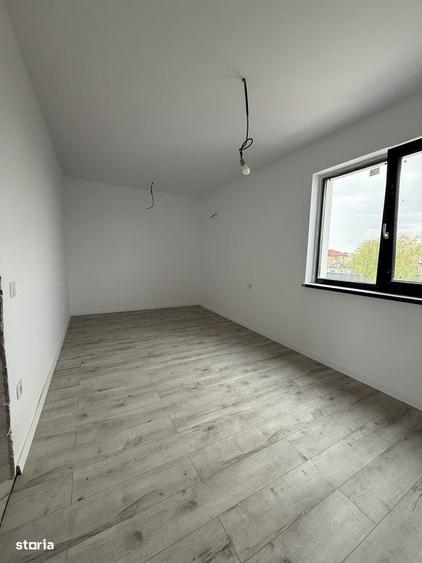 Casă cu 4 camere în Costi