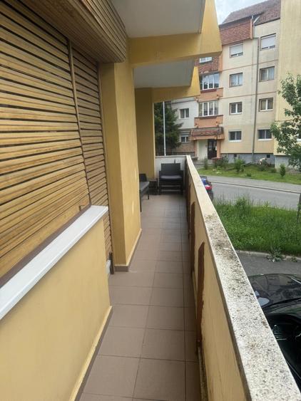 Apartament cu 3 camere decomandat în Ștrand