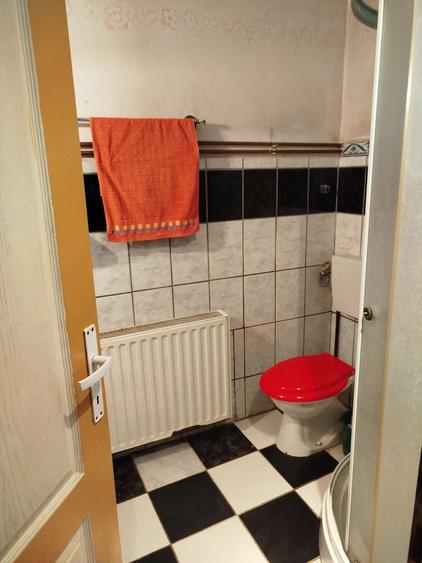 Casă cu 4 camere cu Teren 1000 Mp în Central