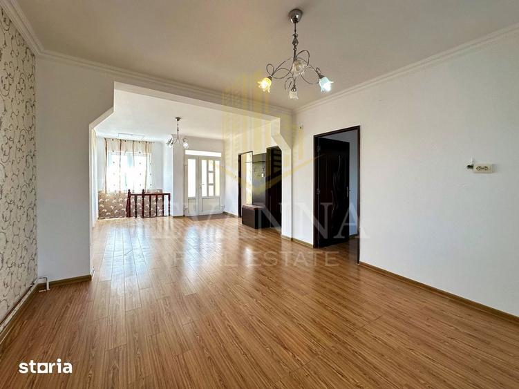 Casă cu 4 camere cu Teren 810 Mp în Central