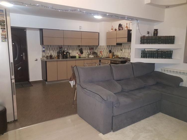 Crangasi proprietar inchiriez apartament 4 camere decomandat - 11