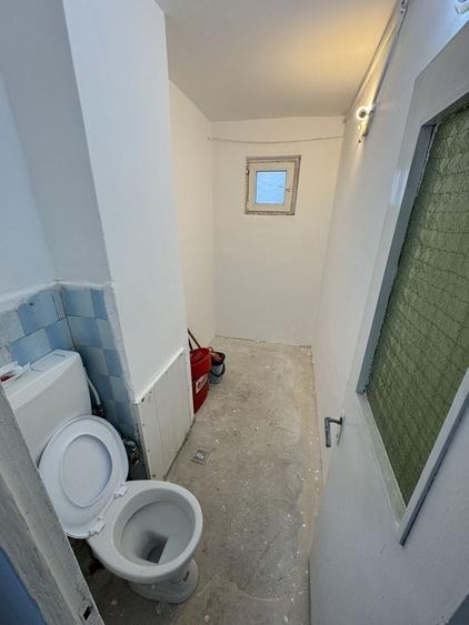 Spațiu comercial, de 40 mp, în Stana
