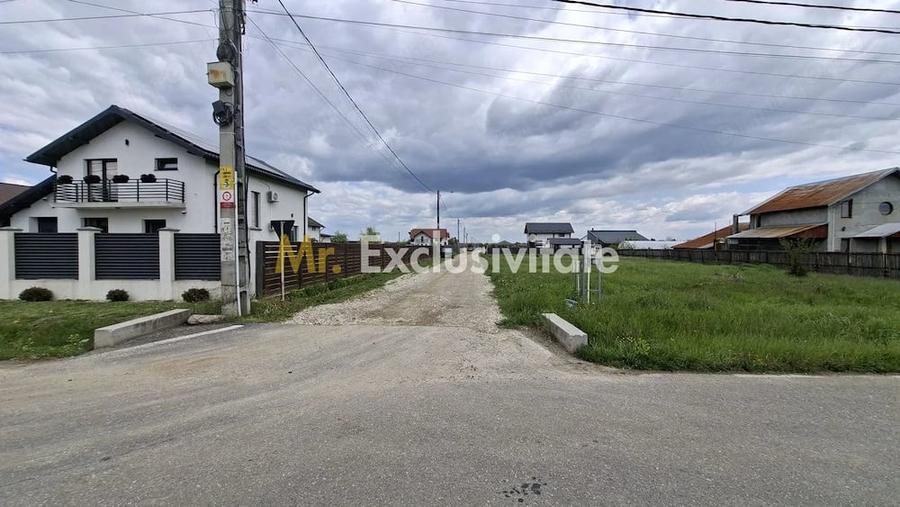 Teren de 500 mp, în Smeura
