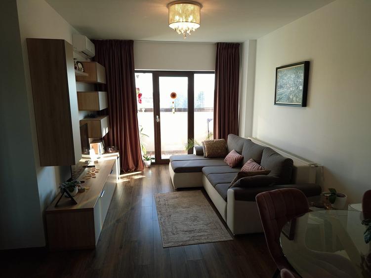 Apartament cu 2 camere decomandat, mobilat în Craiovei