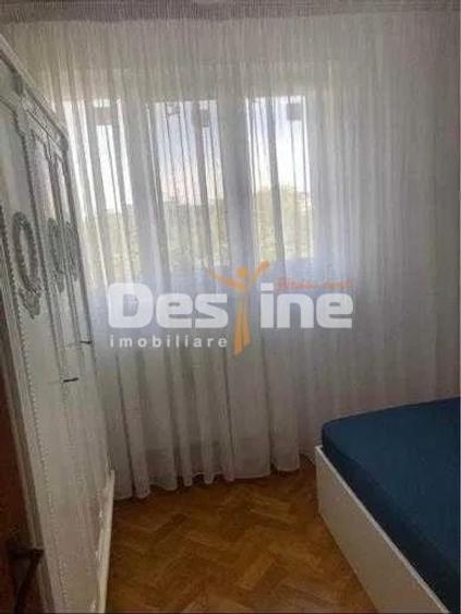 Apartament cu 3 camere semidecomandat, mobilat în Drumul Taberei