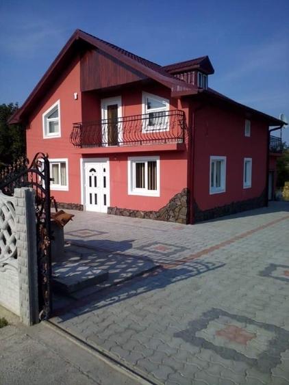 Casă individuală cu 3 camere cu Canalizare în Grivița