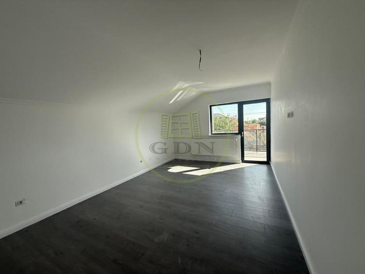 Casă individuală cu 5 camere cu Teren 430 Mp în Malu Mare
