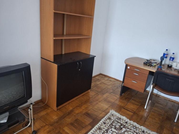 Apartament cu 2 camere decomandat în Nicolina