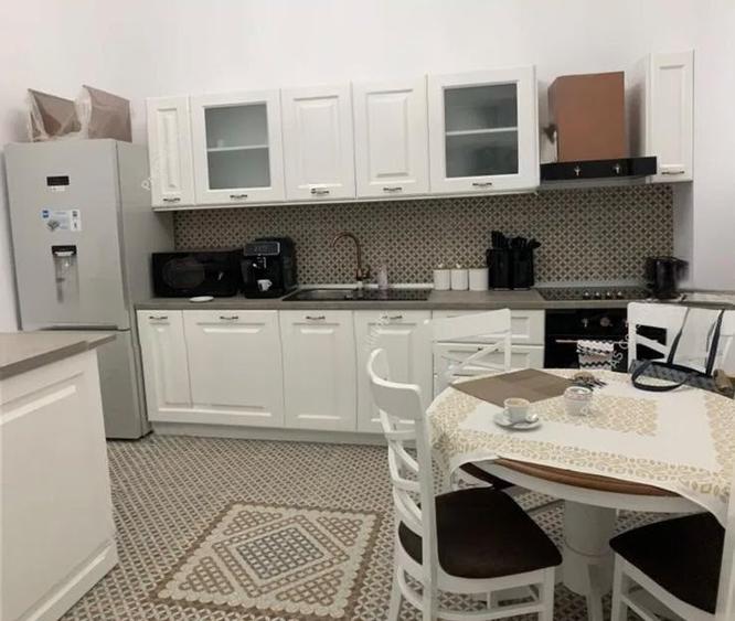 Apartament cu 2 camere semidecomandat, mobilat în Bălcescu