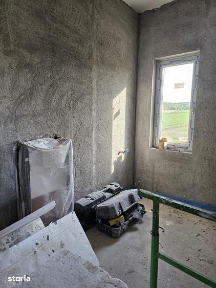 Casă cu 4 camere cu Teren 500 Mp în Oncea