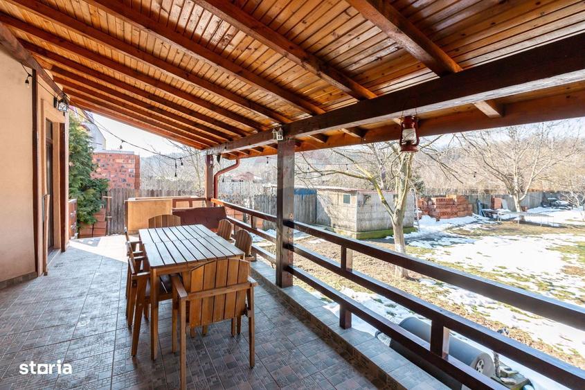 Casă cu 5 camere cu Teren 1097 Mp în Mogoșoaia