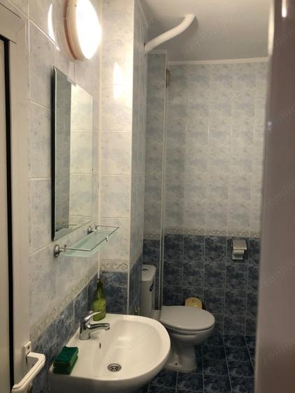 Apartament cu 3 camere decomandat în Medicină