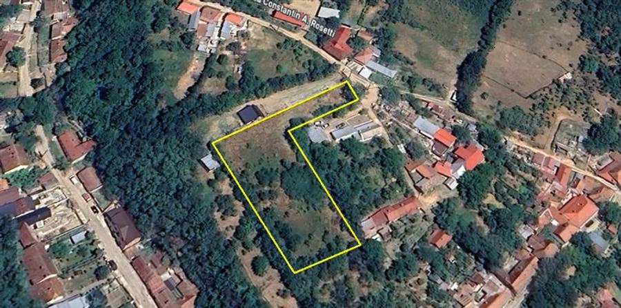 Teren Construcții intravilan de 3800 mp, în Vest