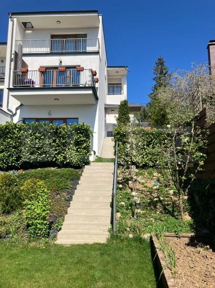 Casă individuală cu 4 camere cu Canalizare în Grigorescu