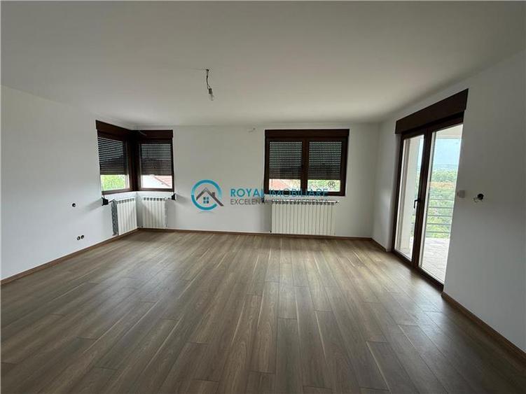 Casă individuală cu 4 camere cu Canalizare în Bucov