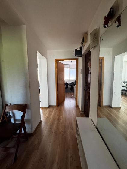 Apartament cu 3 camere decomandat în Tătărași