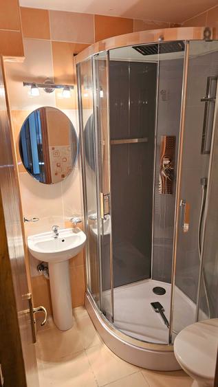 Apartament cu 4 camere decomandat în Zorilor