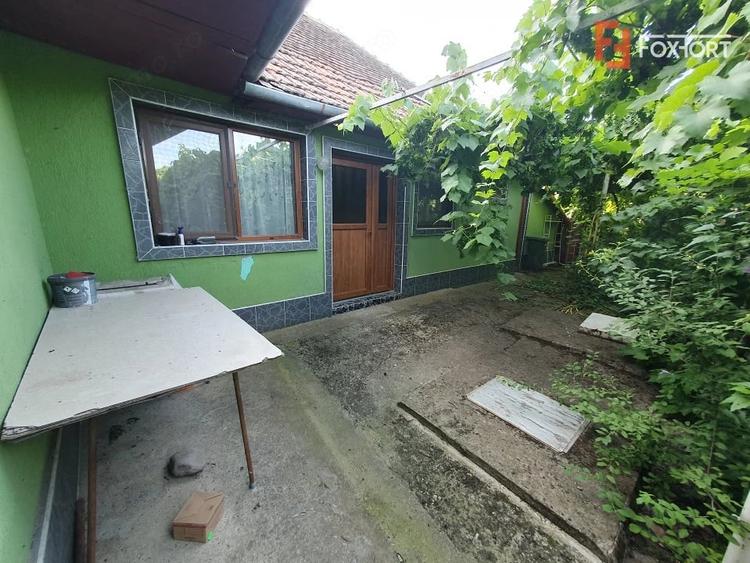 Casă cu 3 camere cu Teren 1238 Mp în Livezile