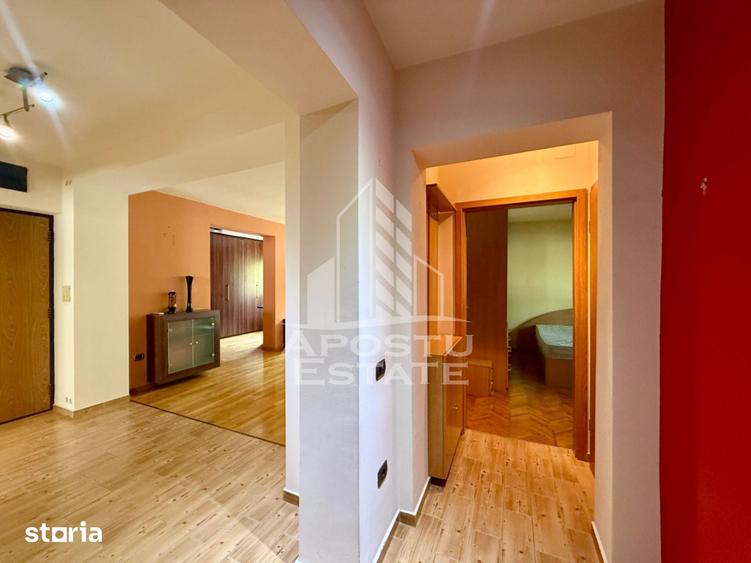Apartament cu 4 camere decomandat, mobilat în Medicină