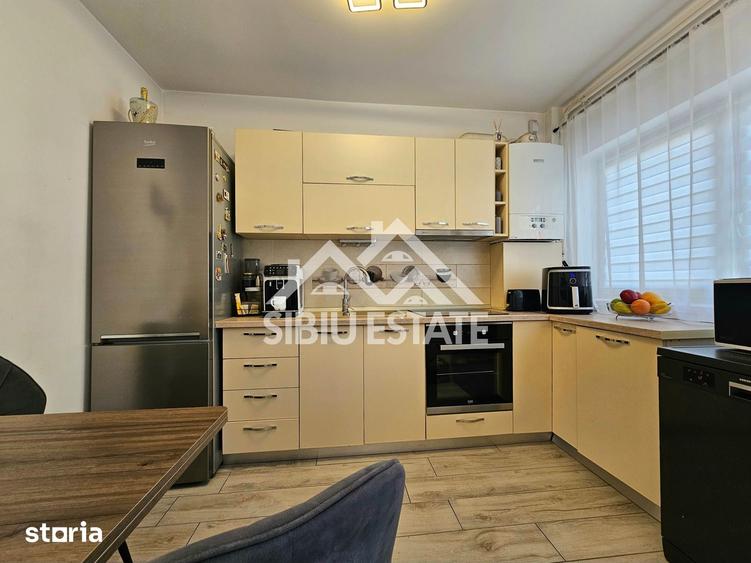 Apartament cu 3 camere decomandat în Central