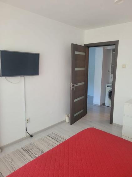 Apartament cu 2 camere semidecomandat în Crângași