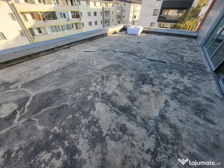 Spațiu comercial, de 160 mp, în Florești