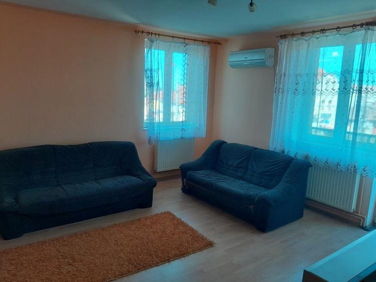 Apartament cu 3 camere decomandat în Vladimirescu