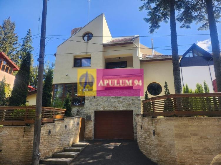 Casă individuală cu 9 camere cu Canalizare în Cioplea