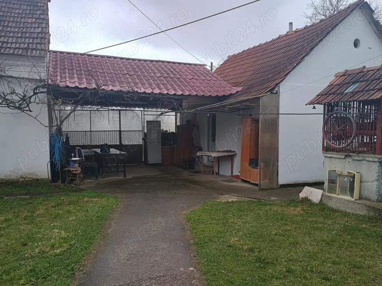 Casă cu 2 camere cu Teren 1950 Mp în Gothatea