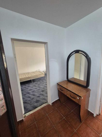 Apartament cu 2 camere decomandat în Mihai Bravu