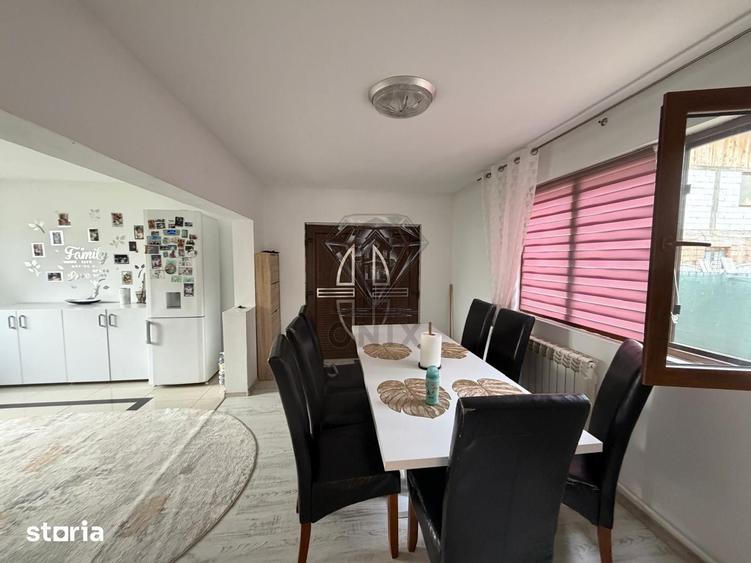 Casă cu 7 camere cu Teren 750 Mp în Târgșoru Vechi