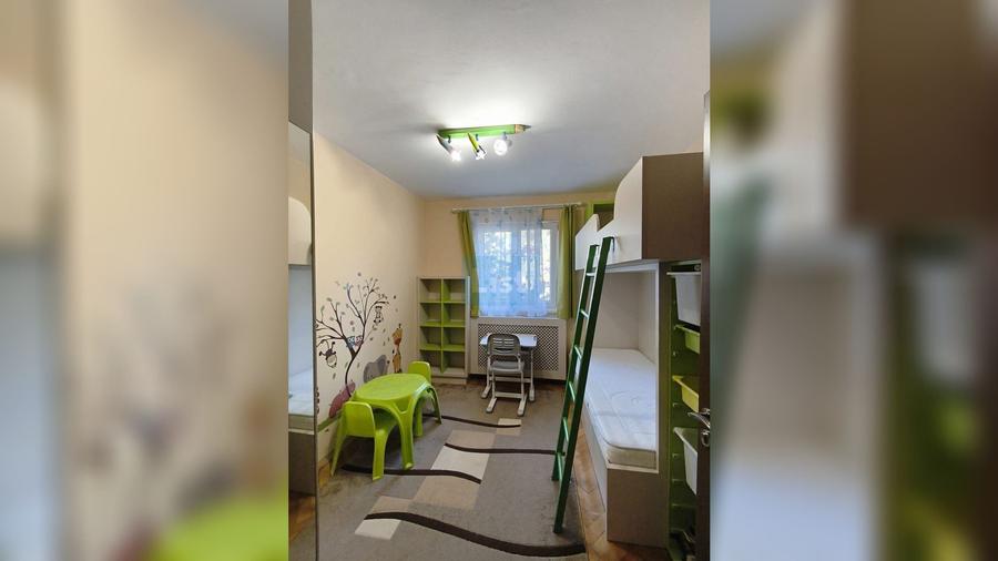 Apartament cu 3 camere semidecomandat, mobilat în Gheorgheni