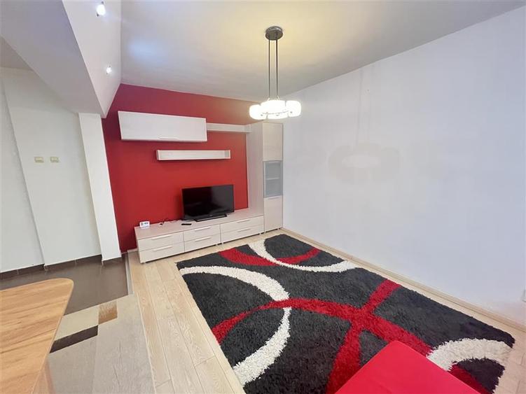 Apartament cu 3 camere decomandat, mobilat în Terezian