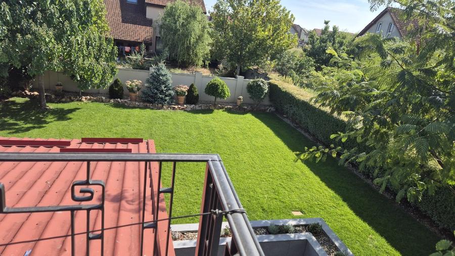 Casă individuală cu 5 camere cu Teren 595 Mp în Săcălaz