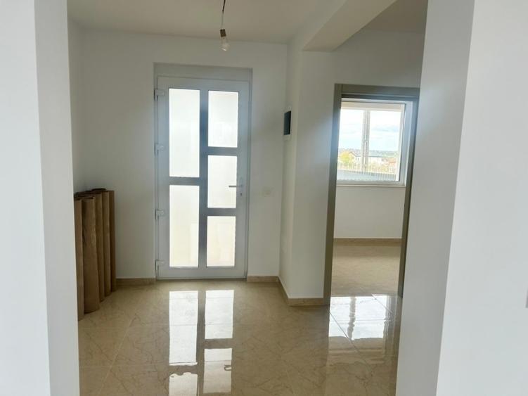 Casă individuală cu 4 camere cu Teren 250 Mp în Valea Lupului