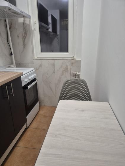Apartament cu 2 camere semidecomandat în Dobroești