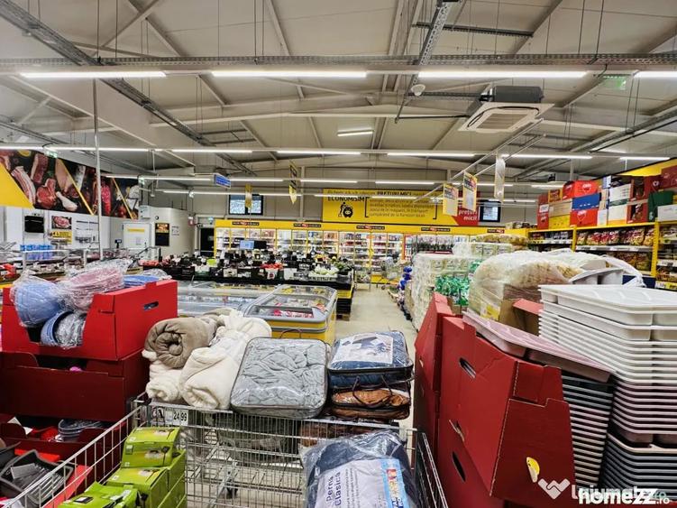 Spațiu comercial, de 1,200 mp, în Dragomirești-Vale