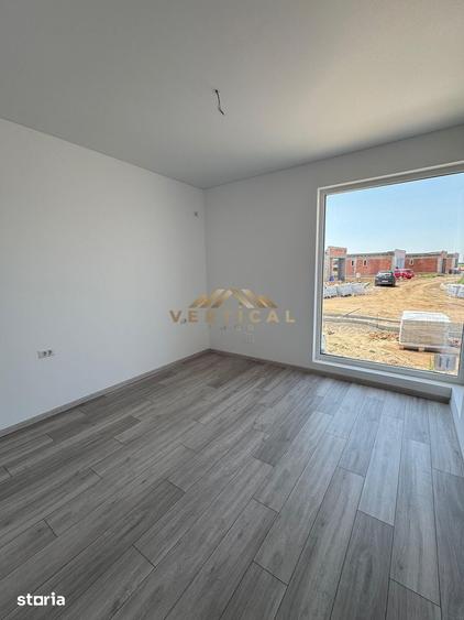Casă cu 4 camere cu Teren 440 Mp în Vidra
