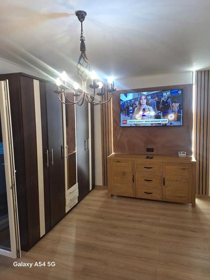 Apartament cu 3 camere decomandat în Anda