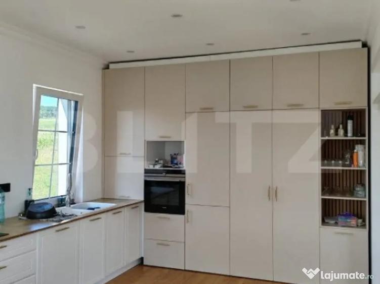 Casă cu 4 camere cu Teren 875 Mp în Burdujeni