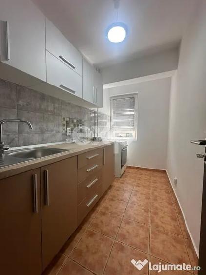 Apartament cu 3 camere semidecomandat în Kogălniceanu