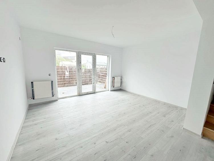 Duplex cu 3 camere cu Canalizare în Păcurari