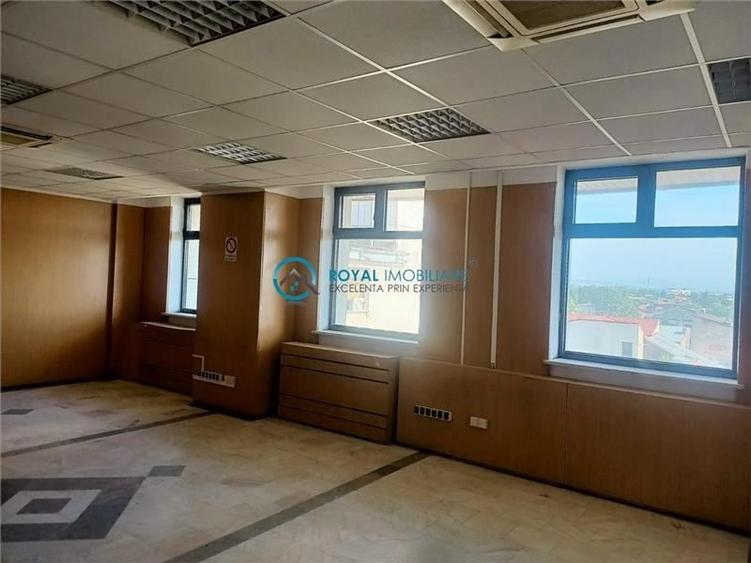 Birou, de 6,338 mp, în Ultracentral