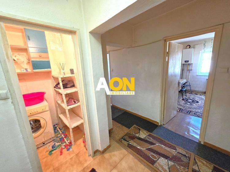 Apartament cu 3 camere decomandat, mobilat în Cetate