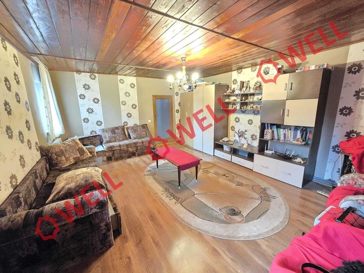 Casă cu 4 camere cu Teren 1102 Mp în Sântionlunca