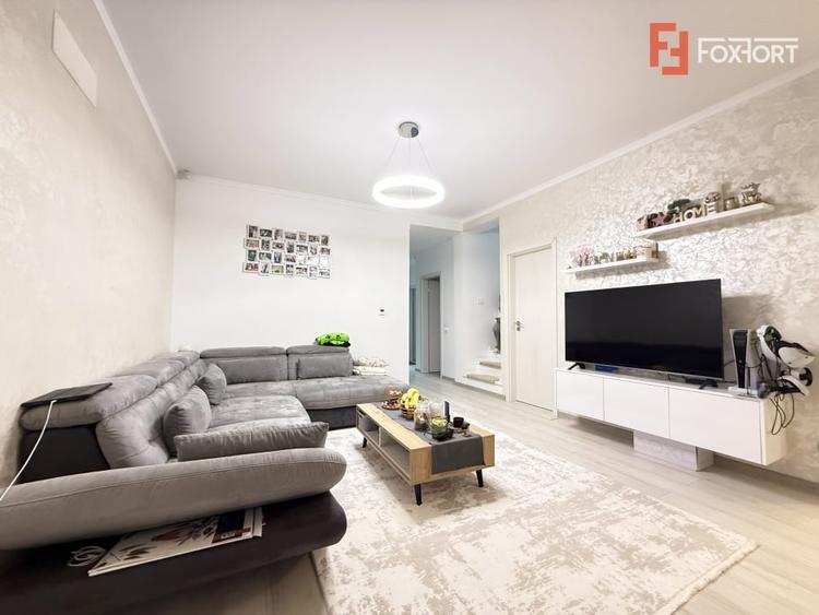Duplex cu 5 camere cu Canalizare în Aradului