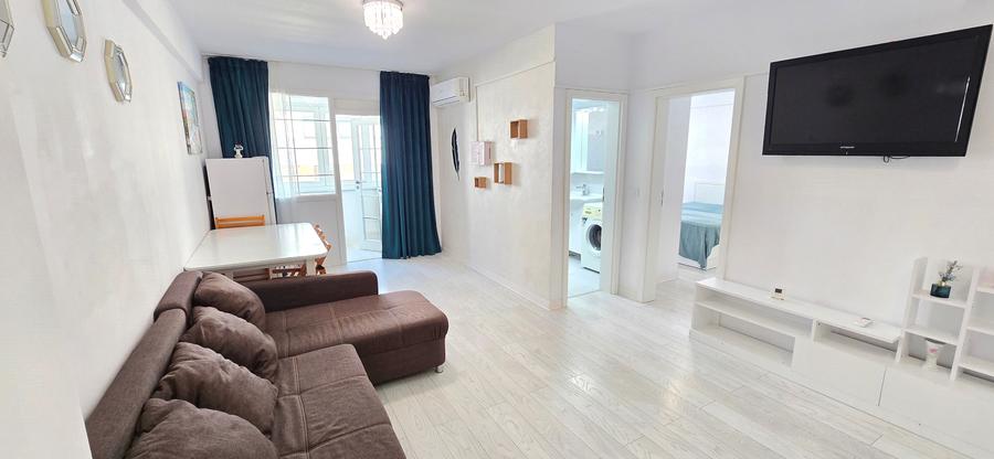 Apartament cu 2 camere semidecomandat în Valea Adâncă